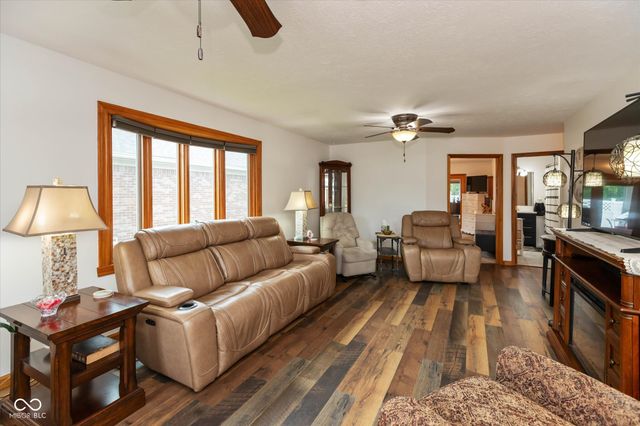 11960 Civic Circle, Mooresville, IN 46158