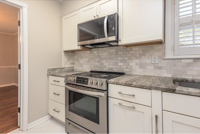 1539 BROOKSIDE DR, Germantown, TN 38138