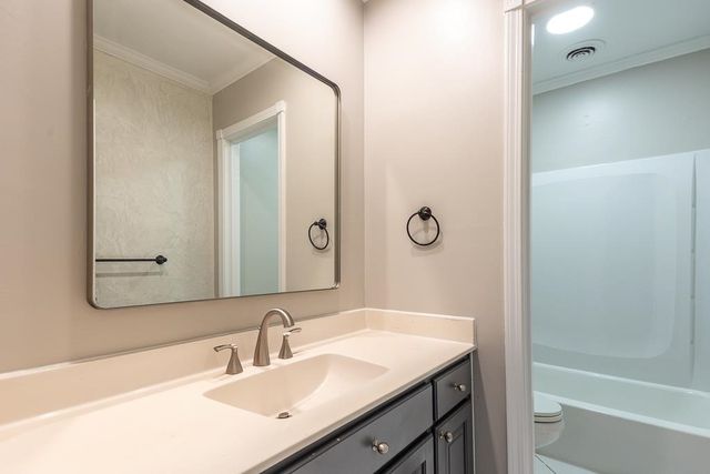 1539 BROOKSIDE DR, Germantown, TN 38138