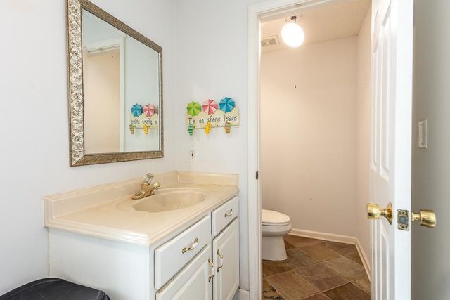 1539 BROOKSIDE DR, Germantown, TN 38138