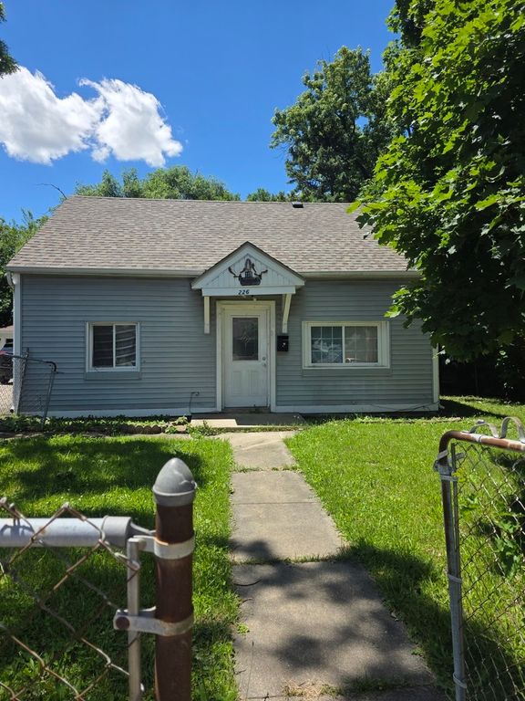 226 N FARNSWORTH Avenue, Aurora, IL 60505