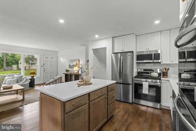 21 WENDSLOW RD, Lutherville Timonium, MD 21093