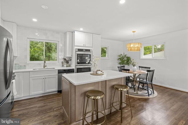 21 WENDSLOW RD, Lutherville Timonium, MD 21093
