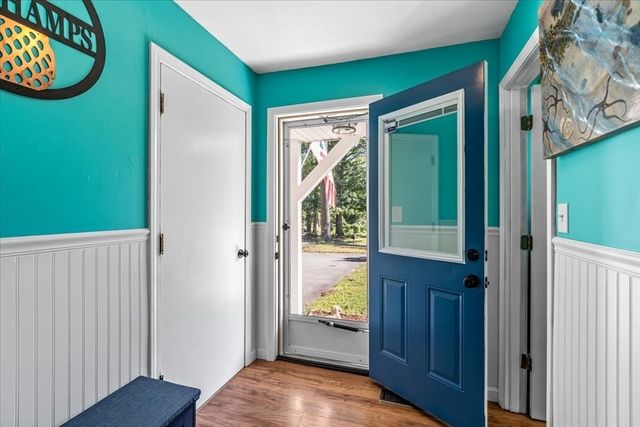 43 Old Powder House Rd, Lakeville, MA 02347