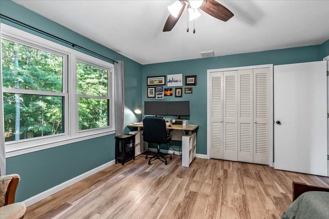 43 Old Powder House Rd, Lakeville, MA 02347