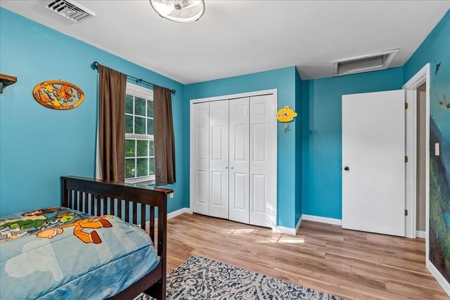 43 Old Powder House Rd, Lakeville, MA 02347