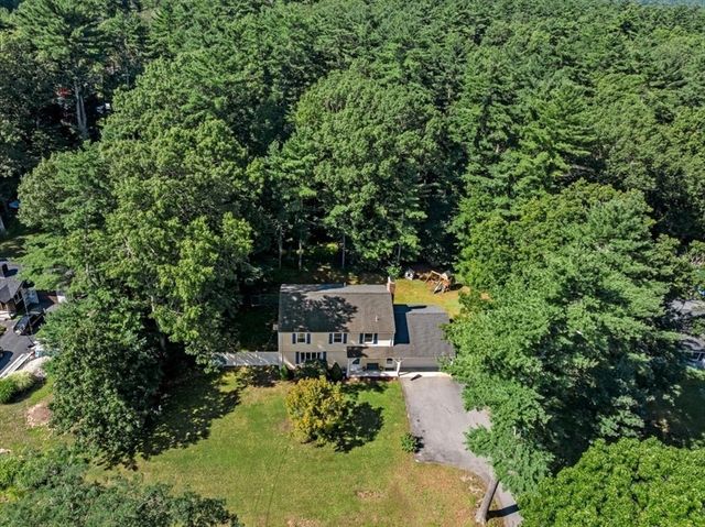 43 Old Powder House Rd, Lakeville, MA 02347