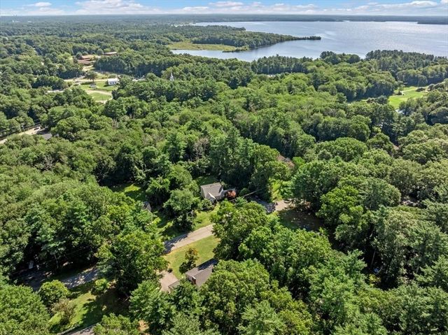 43 Old Powder House Rd, Lakeville, MA 02347