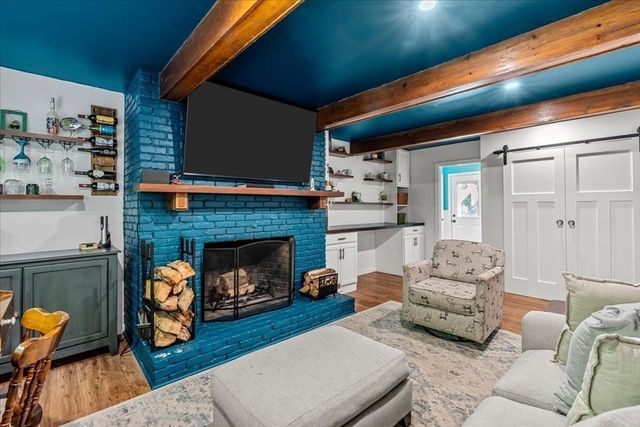 43 Old Powder House Rd, Lakeville, MA 02347