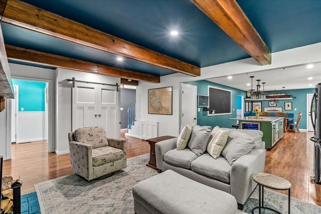 43 Old Powder House Rd, Lakeville, MA 02347