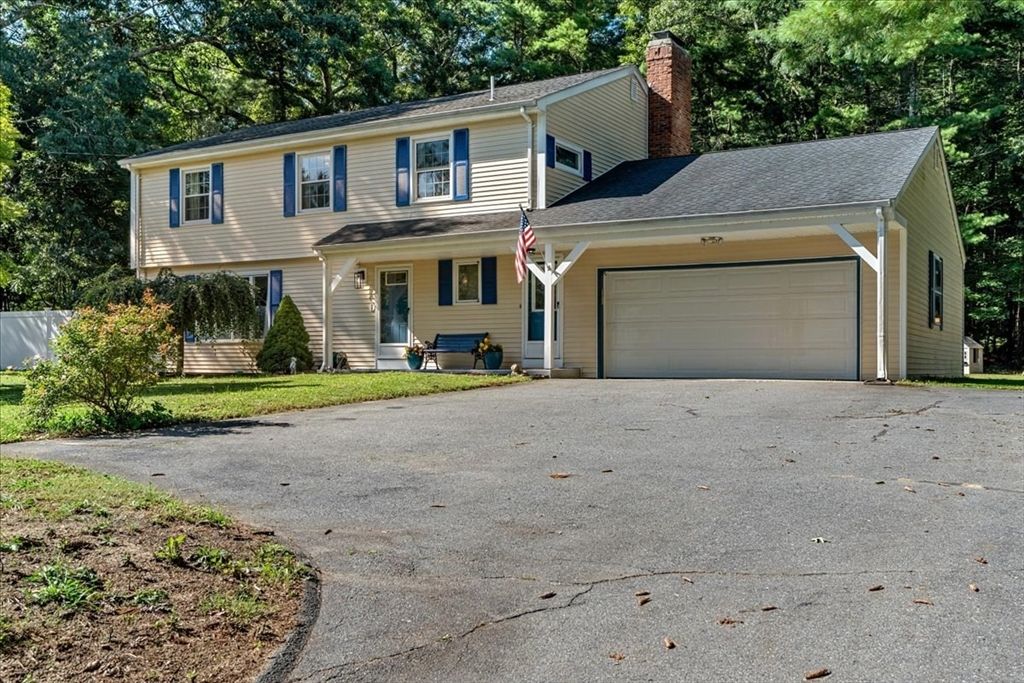 43 Old Powder House Rd, Lakeville, MA 02347