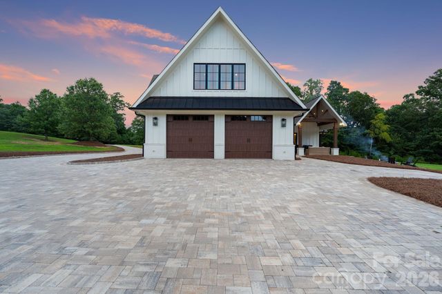 2905 McNeely Farms Drive, Waxhaw, NC 28173