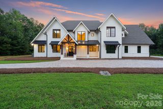 2905 McNeely Farms Drive, Waxhaw, NC 28173
