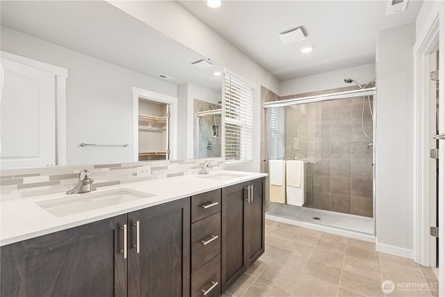 30003 19th Avenue S, Federal Way, WA 98003