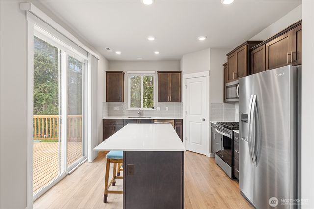 30003 19th Avenue S, Federal Way, WA 98003