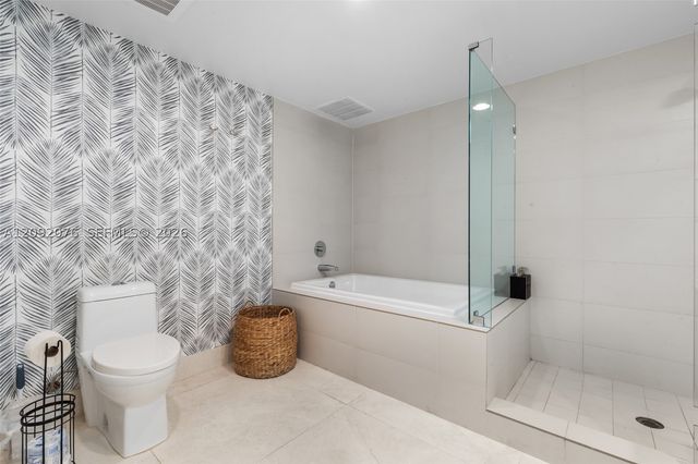 2600 E Hallandale Beach Blvd T1601, Hallandale Beach, FL 33009