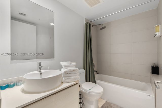 2600 E Hallandale Beach Blvd T1601, Hallandale Beach, FL 33009