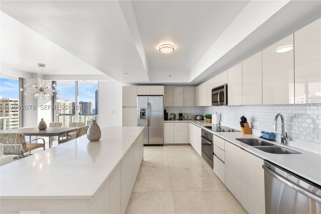 2600 E Hallandale Beach Blvd T1601, Hallandale Beach, FL 33009
