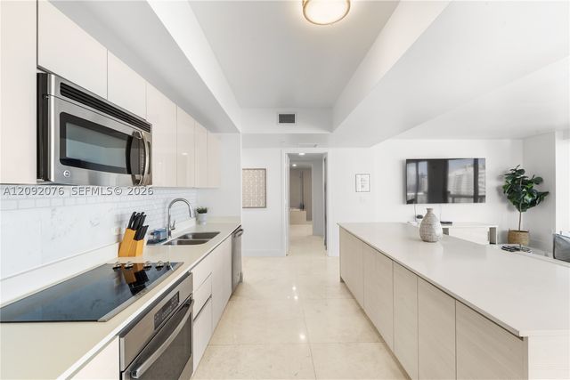 2600 E Hallandale Beach Blvd T1601, Hallandale Beach, FL 33009