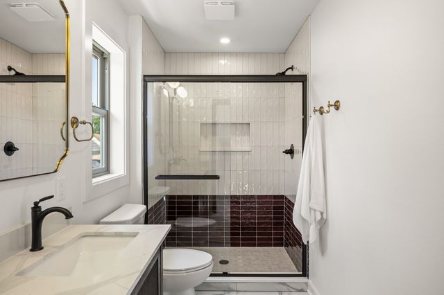 313 E Granger Avenue, Des Moines, IA 50315