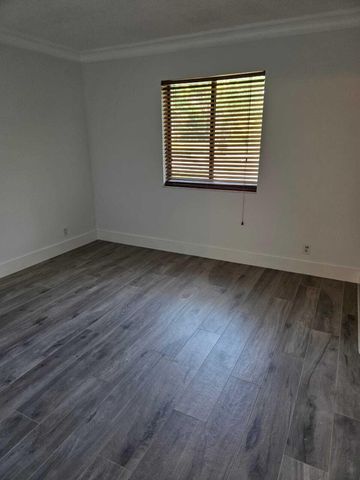 120 NW 70th Street 102, Boca Raton, FL 33487