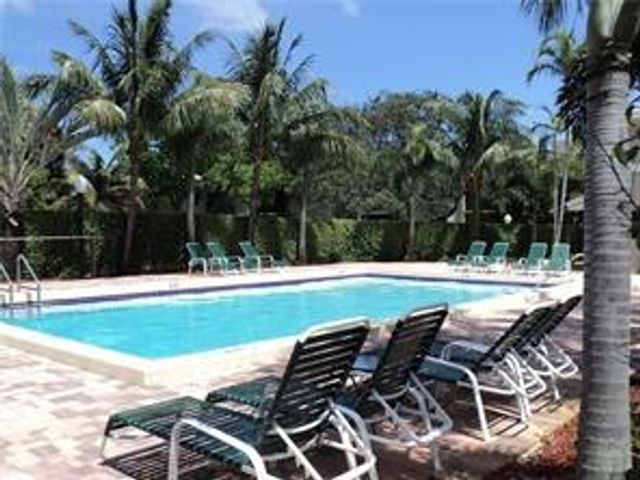 120 NW 70th Street 102, Boca Raton, FL 33487