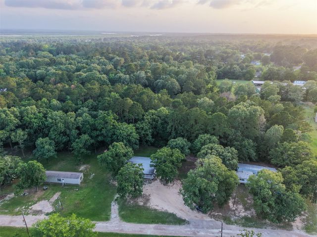 110 S Charlies Lane Lane S, Trinity, TX 75862