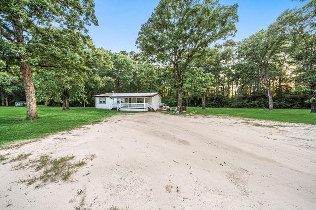 110 S Charlies Lane Lane S, Trinity, TX 75862