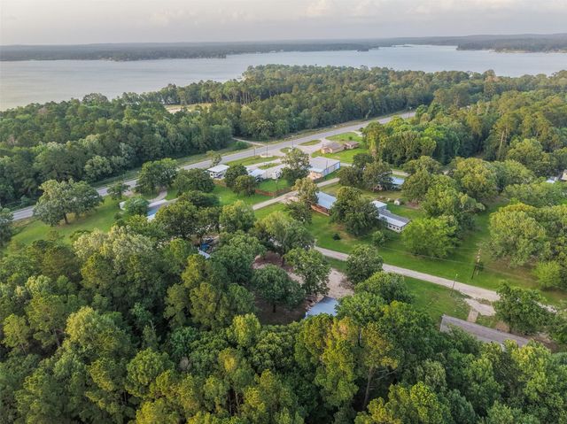 110 S Charlies Lane Lane S, Trinity, TX 75862