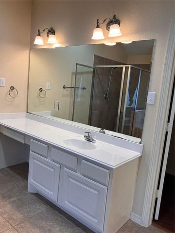 27 Prairie Oaks Drive, La Marque, TX 77510