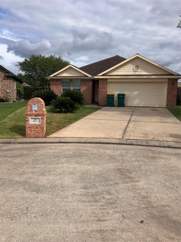 27 Prairie Oaks Drive, La Marque, TX 77510