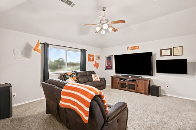 8 Tallwood Lane, Edgecliff Village, TX 76134