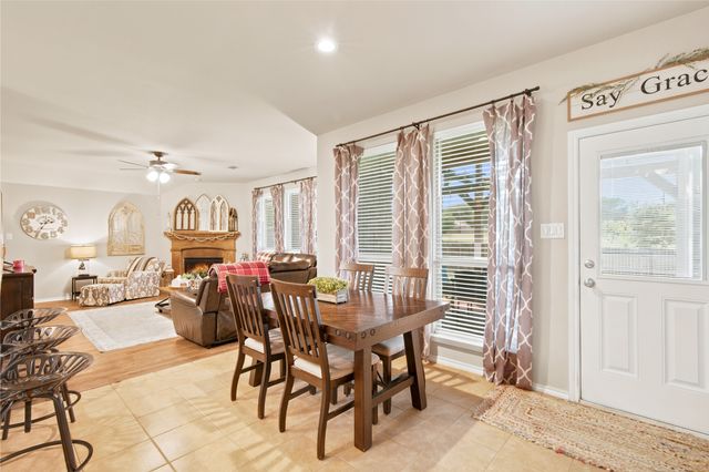 8 Tallwood Lane, Edgecliff Village, TX 76134