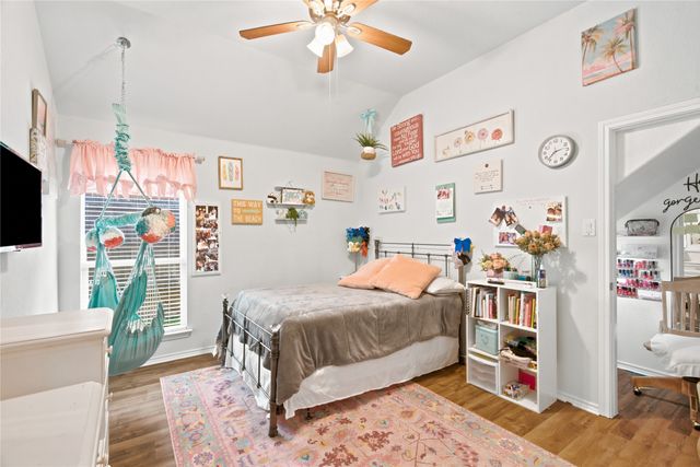 8 Tallwood Lane, Edgecliff Village, TX 76134