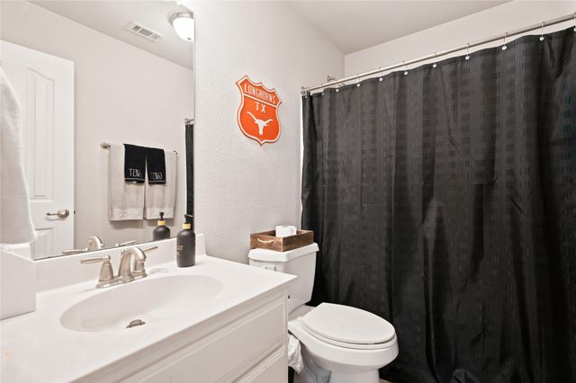 8 Tallwood Lane, Edgecliff Village, TX 76134