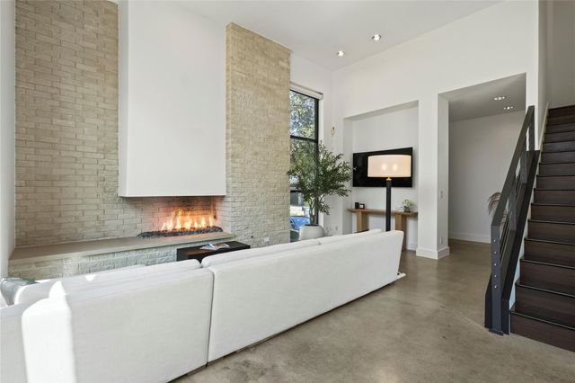 6 Vanguard Way, Dallas, TX 75243