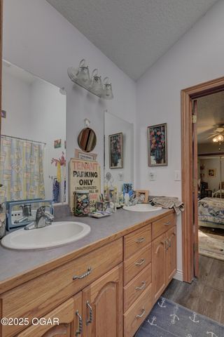 11802 Emden Lane, Racine, MO 64858