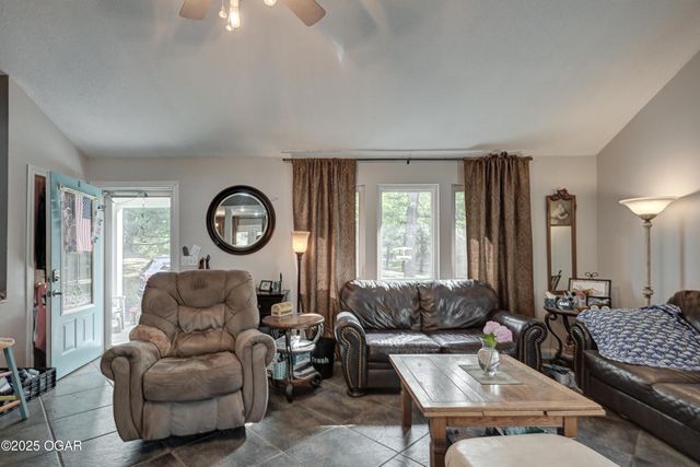 11802 Emden Lane, Racine, MO 64858