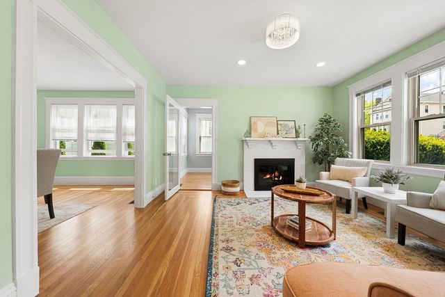 126 White 126, Belmont, MA 02478