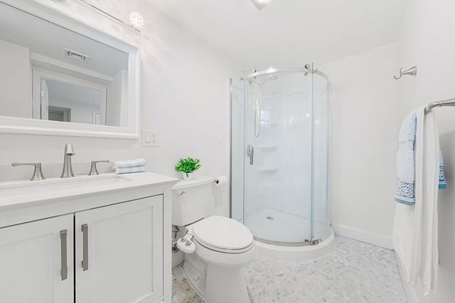 126 White 126, Belmont, MA 02478