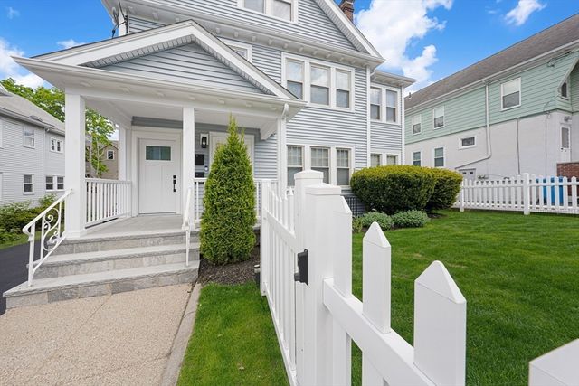 126 White 126, Belmont, MA 02478
