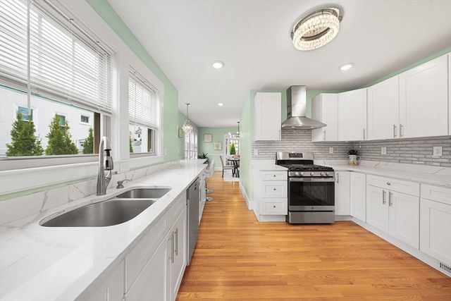 126 White 126, Belmont, MA 02478