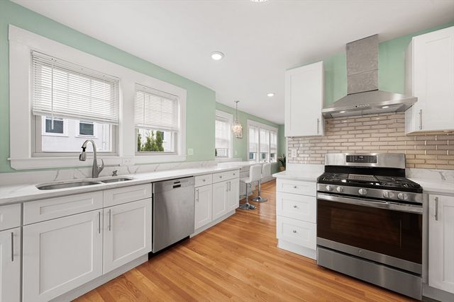 126 White 126, Belmont, MA 02478