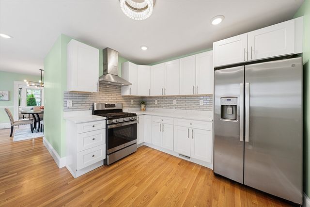 126 White 126, Belmont, MA 02478