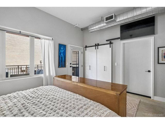 220 Roslyn St 701, Denver, CO 80230