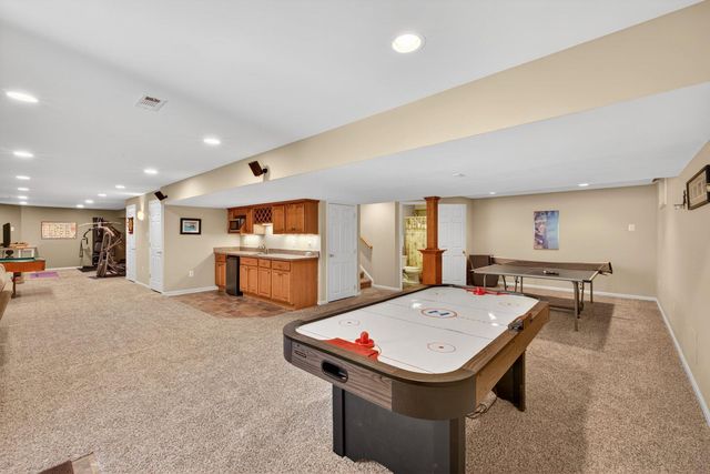 2622 INWOOD DR, Adamstown, MD 21710