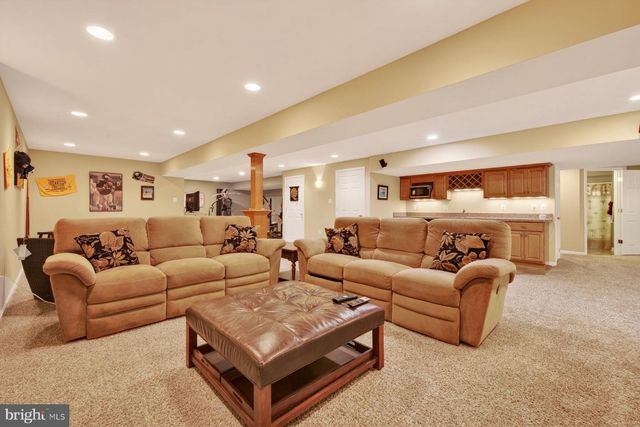 2622 INWOOD DR, Adamstown, MD 21710