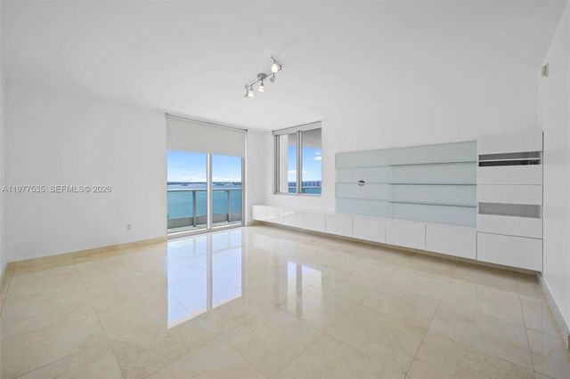 1331 Brickell Bay Dr 911, Miami, FL 33131