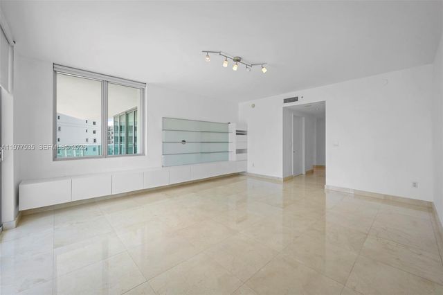 1331 Brickell Bay Dr 911, Miami, FL 33131