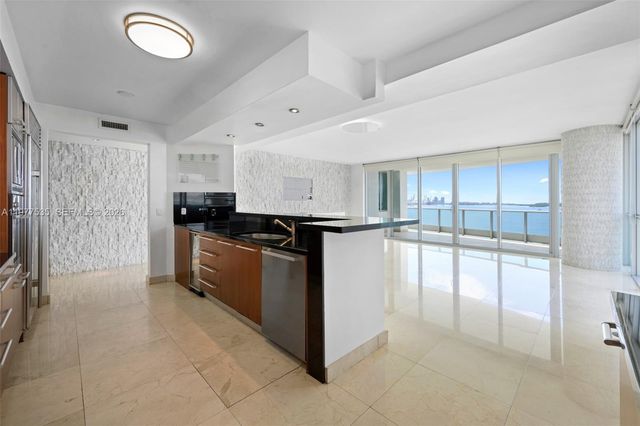 1331 Brickell Bay Dr 911, Miami, FL 33131